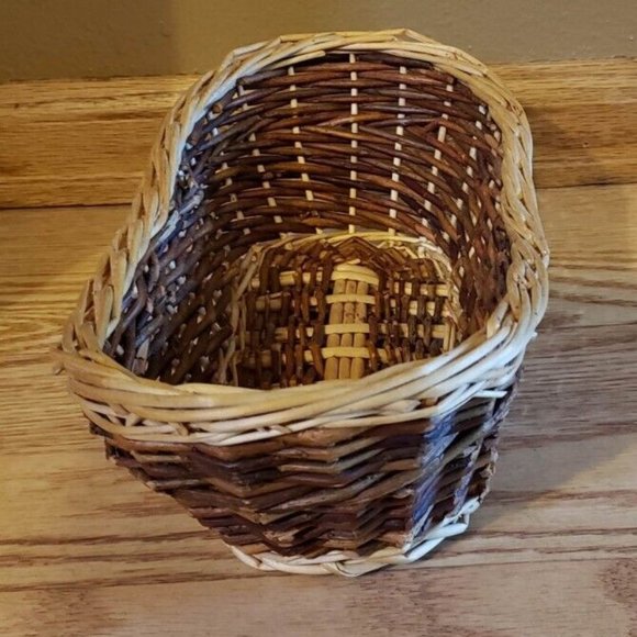 Wicker Basket - Picture 5 of 9